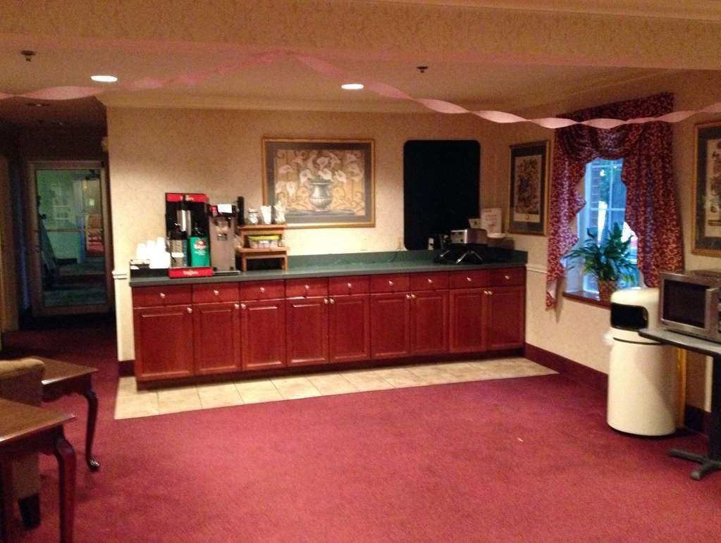 Country Hearth Inn & Suites Willard Kemudahan gambar