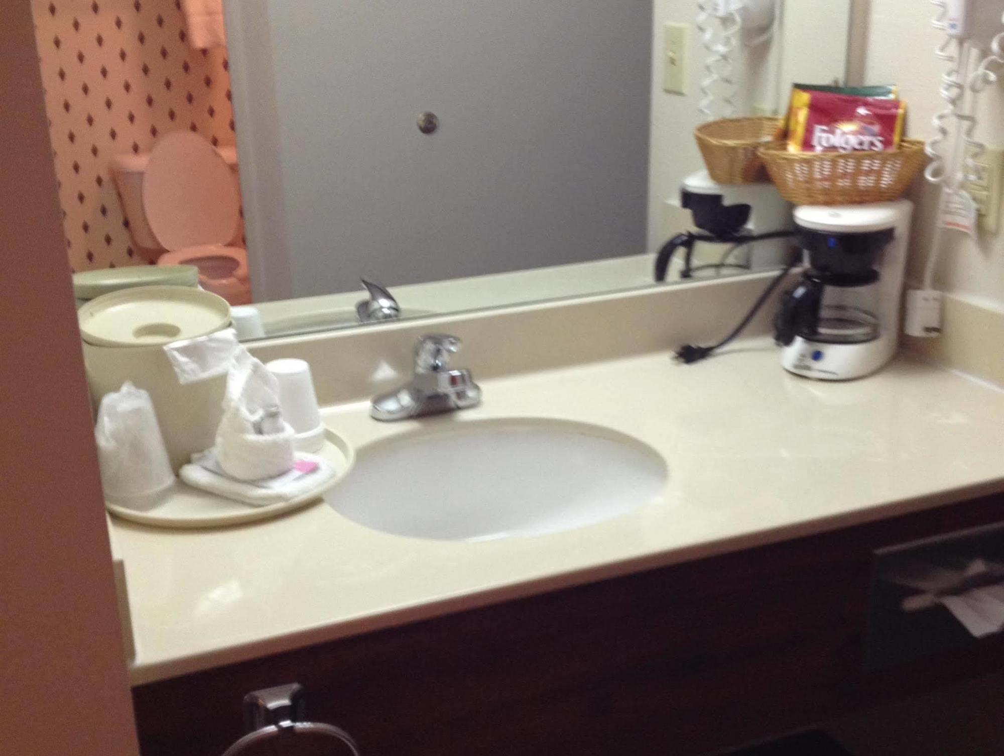 Country Hearth Inn & Suites Willard Luaran gambar